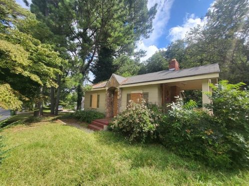 733 Hamilton E Holmes Dr, Atlanta, GA 30318-8311