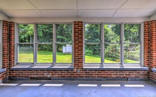 91 Wrinn St, Wallingford CT  06492-3141 exterior