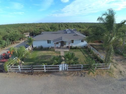 10347 Bradbury Rd, Ballico, CA 95303-9716
