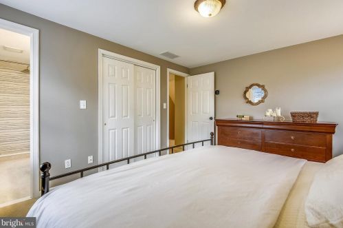 36 Whittier Pkwy, Severna Park MD 21146-3051 exterior