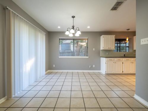 4804 Broadhill Dr, Austin TX  78723-6128 exterior