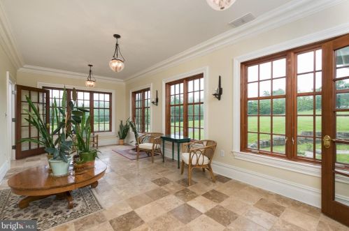 80 Mapleton Rd, Princeton NJ  08540-9668 exterior