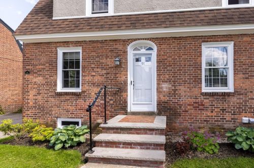 91 Saratoga Way, Portsmouth, NH 03801-3448