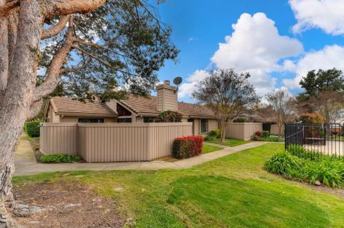 8141 Chenin Blanc Ln, Fair Oaks, CA 95628-2836