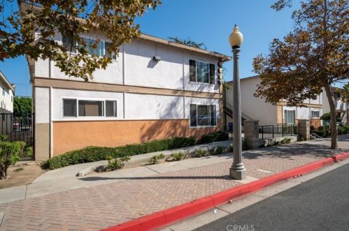 1105 Minnie St, Santa Ana, CA 92701-6536