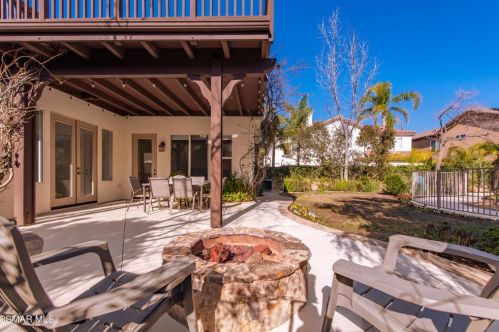 5934 Indian Terrace Dr, Simi Valley CA  93063-5771 exterior