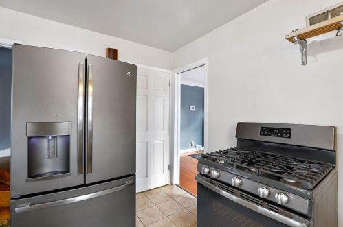 1349 6 St, Saint Paul MN  55106-4801 exterior