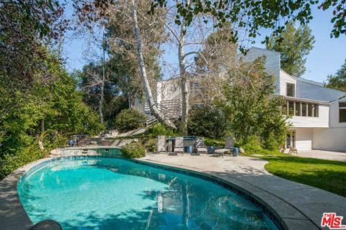 25775 Vista Verde Dr, Calabasas, CA 91302-2165