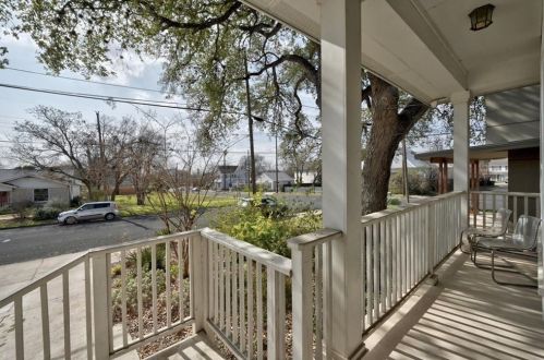 1202 Cotton St, Austin TX  78702-2006 exterior