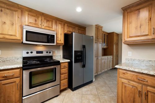 23689 Country Villa Rd, Ramona, CA 92065-4330
