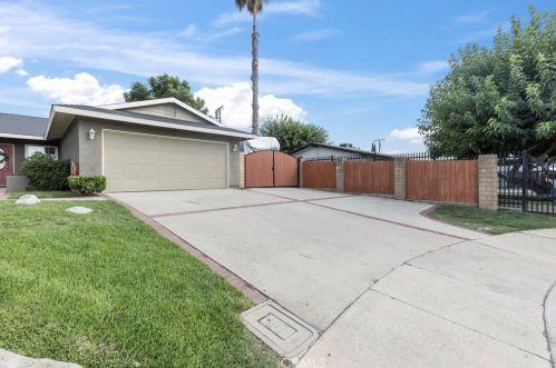 939 Bellgrove St, La Verne, CA 91750-4101