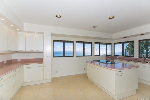 1629 Ihiloa Loop, Honolulu HI  96821-1319 exterior