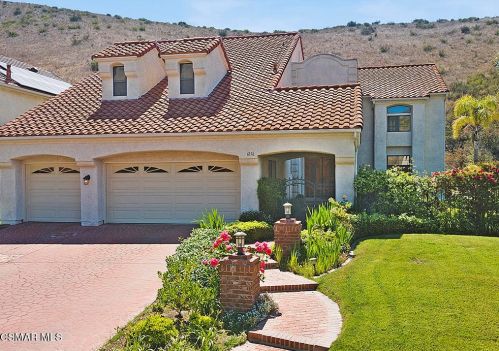 6156 Lake Lindero Dr, Calabasas, CA 91301-4639