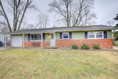 702 Clifford St, Tolono, IL 61880-8322