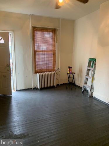 1647 Fillmore St, Philadelphia, PA 19124-2703