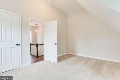 114 Williamsburg Dr, Silver Spring MD 20901-2728 exterior