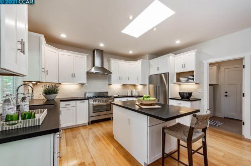 1790 Ruth Dr, Concord CA  94523-2942 exterior