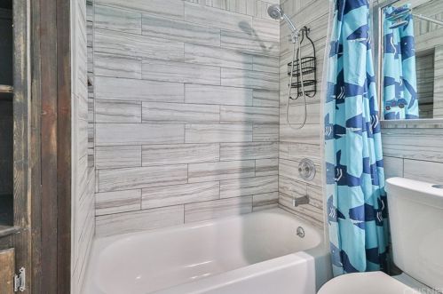 2693 Royal Ave, Simi Valley CA 93065-4768 exterior