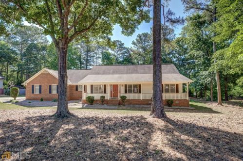 1340 Lakehaven Pkwy, Mcdonough, GA 30253-5570