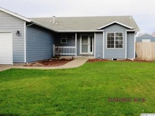 1315 Locust St, Stayton OR  97383-1187 exterior