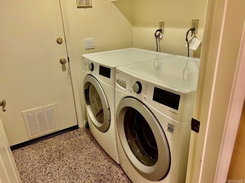 5325 Seneca Pl, Simi Valley CA 93063-2053 exterior