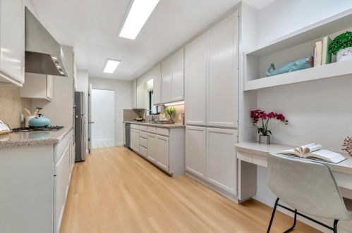 1888 Farndon Ave, Los Altos CA 94024-6948 exterior