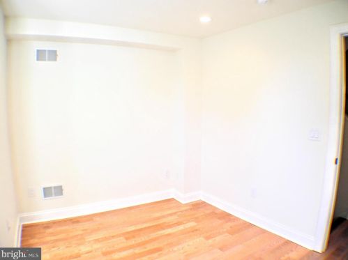 546 Manton St, Philadelphia PA 19147-5118 exterior