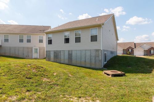 1634 Vine School Rd, Herculaneum, MO 63048-1592