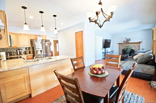 848 Naples Way, Aurora CO 80017-3170 exterior