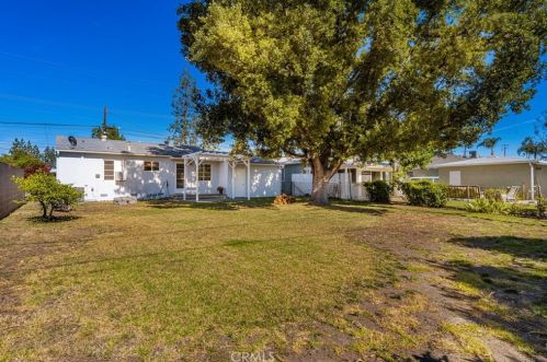 460 Cambridge St, Orange CA  92866-1150 exterior