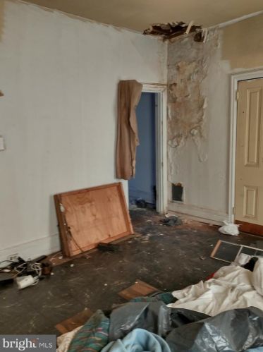 1946 23 St, Philadelphia PA 19145-2602 exterior