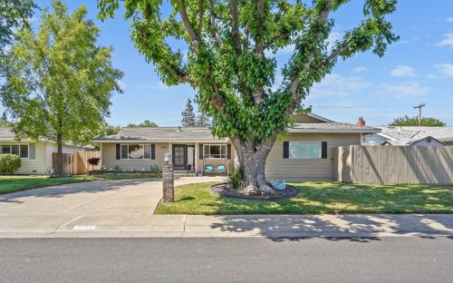 2424 Negrara Way, Rancho Cordova, CA 95670-3823