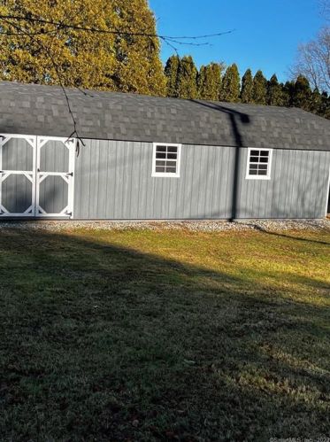 10 Charlotte St, Killingly, CT 06239-2609
