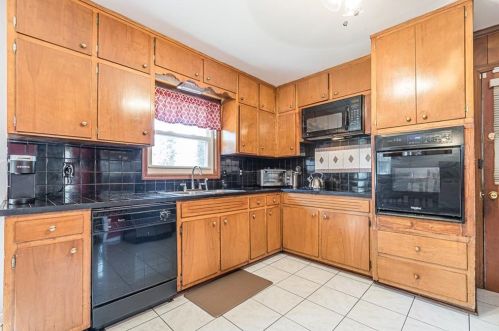 1161 Braemar Ave, Atlanta GA  30311-3017 exterior