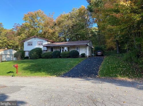 147 26th St, Primrose, PA 17901-3121