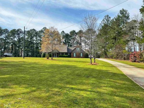 225 Crumbley Rd, Mcdonough, GA 30252-4406