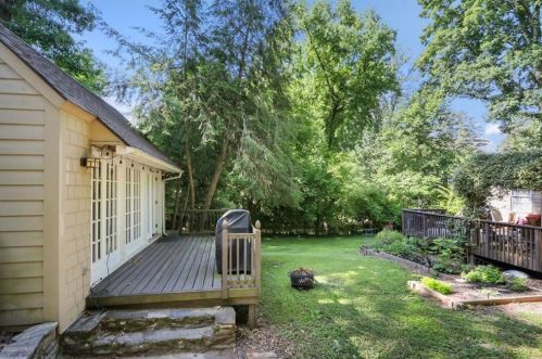 3631 Kingsboro Rd, Atlanta GA  30319-1312 exterior