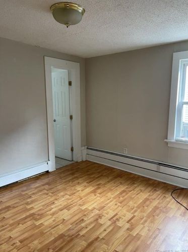 47 Gilbert St, Derby, CT 06418-2059