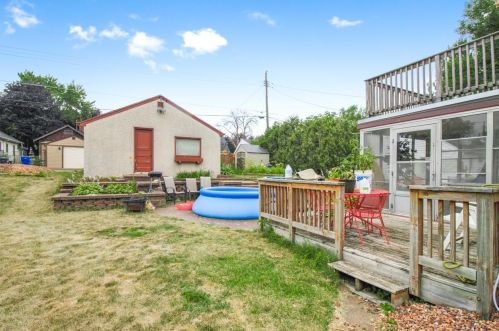 1155 Burnquist St, Saint Paul MN  55106-2804 exterior