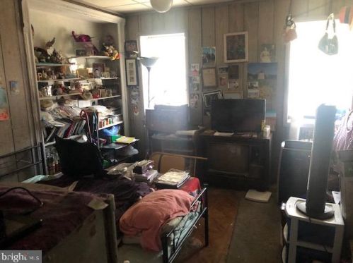 937 Jackson St, Philadelphia PA  19148-3120 exterior