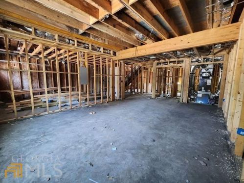 5522 Denny Dr, Atlanta GA  30349-5247 exterior