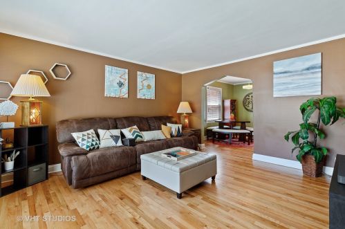 4128 Sunnyside Ave, Brookfield, IL 60513-2011