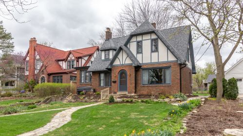 406 Montclair Ave, Glendale Heights, IL 60137-5025