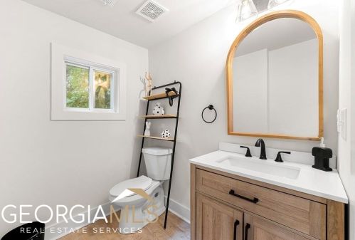 1666 Connally Dr, Atlanta GA  30344-1166 exterior