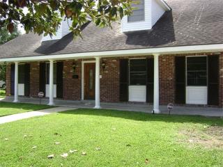 500 Fairfield Ave, Gretna, LA 70056-7036