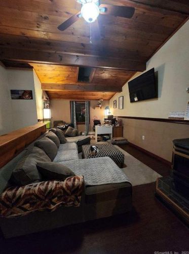 46 Klondike St, Fabyan, CT 06255-2107