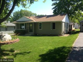 847 Market St, Prior Lake, MN 55379-2548