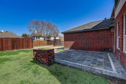 3908 Randall Ln, Carrollton TX 75007-1085 exterior