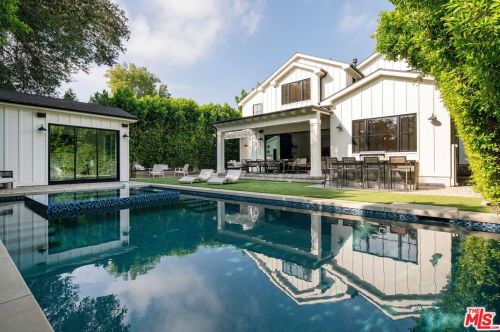5088 Amestoy Ave, Van Nuys, CA 91316-3411