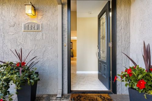 7820 Woodsboro Ave, Anaheim CA  92807-2434 exterior